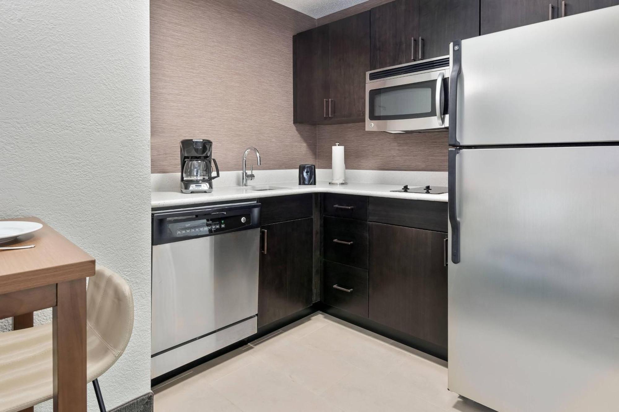 Residence Inn Мобил Экстерьер фото